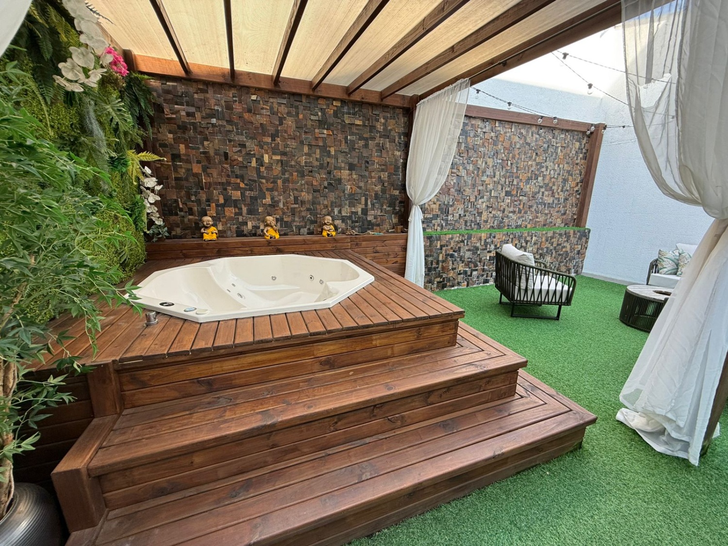 Casa Triplex na Praia dos Amores em Balneário Camboriú - foto 2