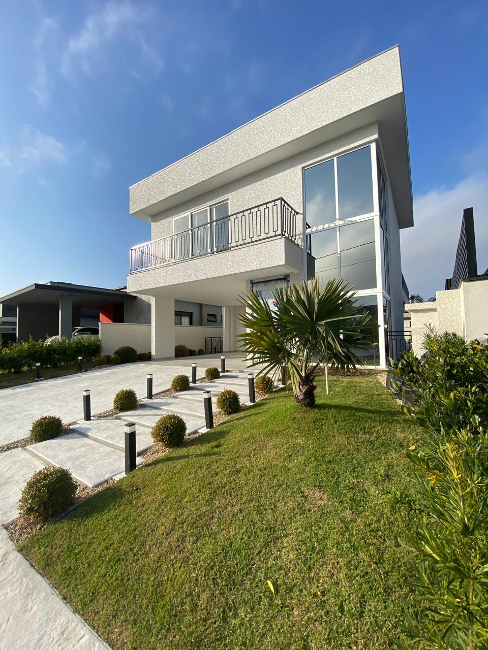 Casa no Condomínio Caledônia Private Village em Camboriú