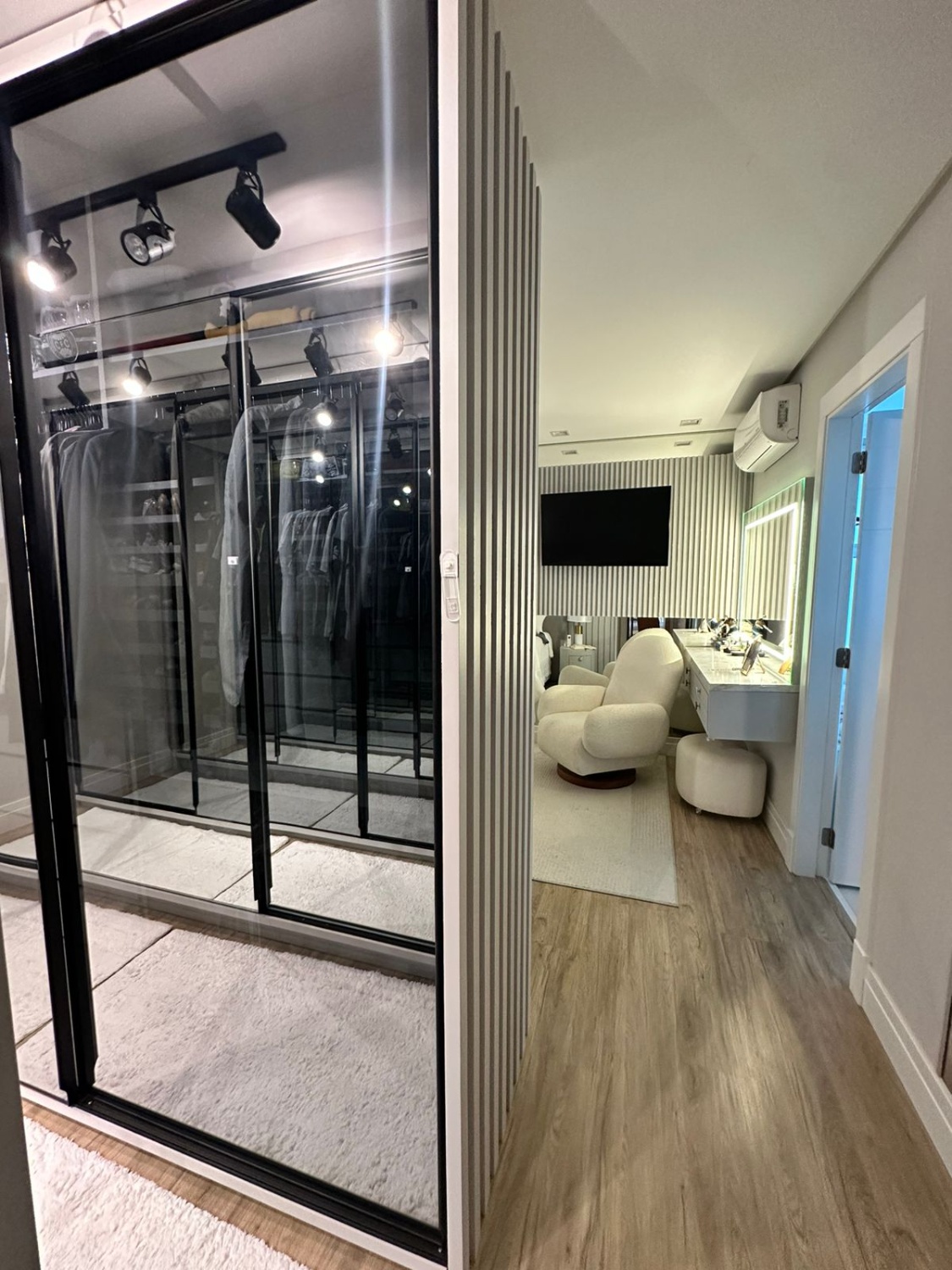 Apartamento no Edifício Eleganza Tower em Balneário Camboriú - foto 14
