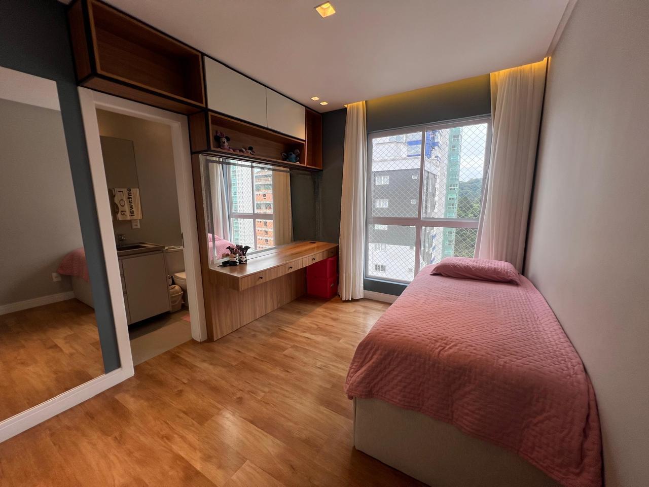 Apartamento no Edifício Montpelier em Balneário Camboriú - foto 13