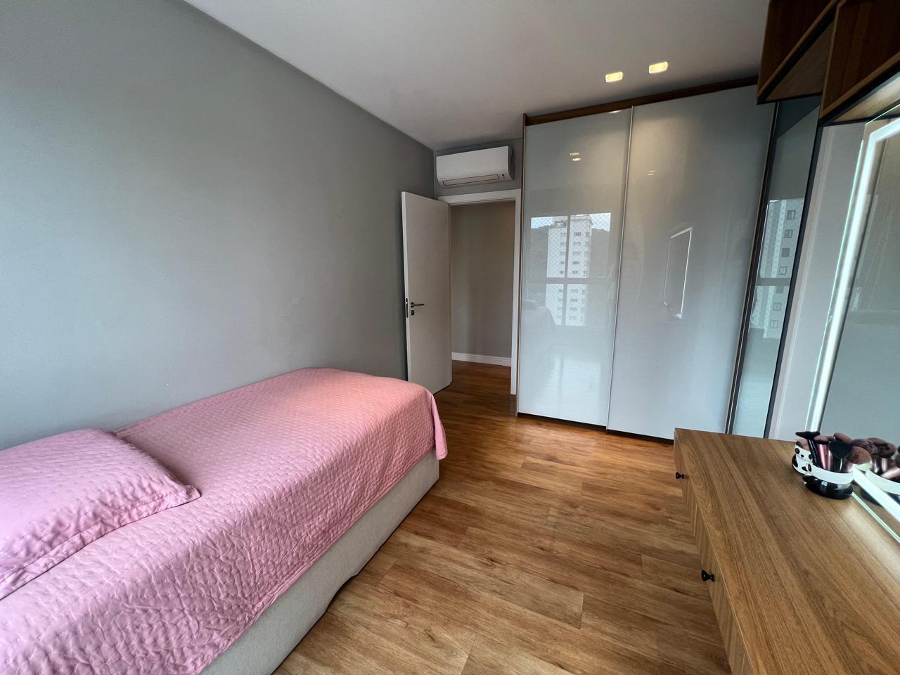 Apartamento no Edifício Montpelier em Balneário Camboriú - foto 14