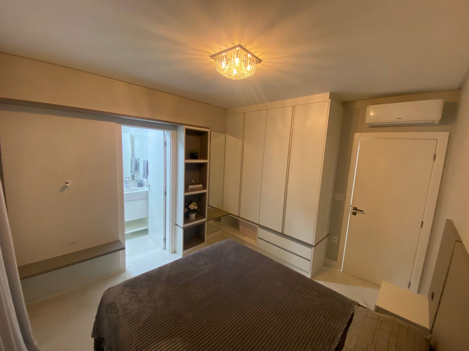 Apartamento no Edifício Porto Vila em Itapema - foto 14
