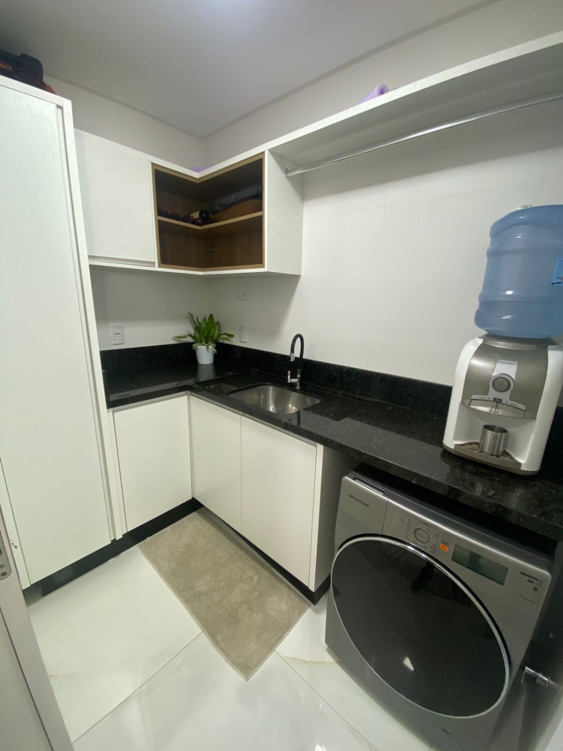 Apartamento no Edifício Porto Vila em Itapema - foto 19
