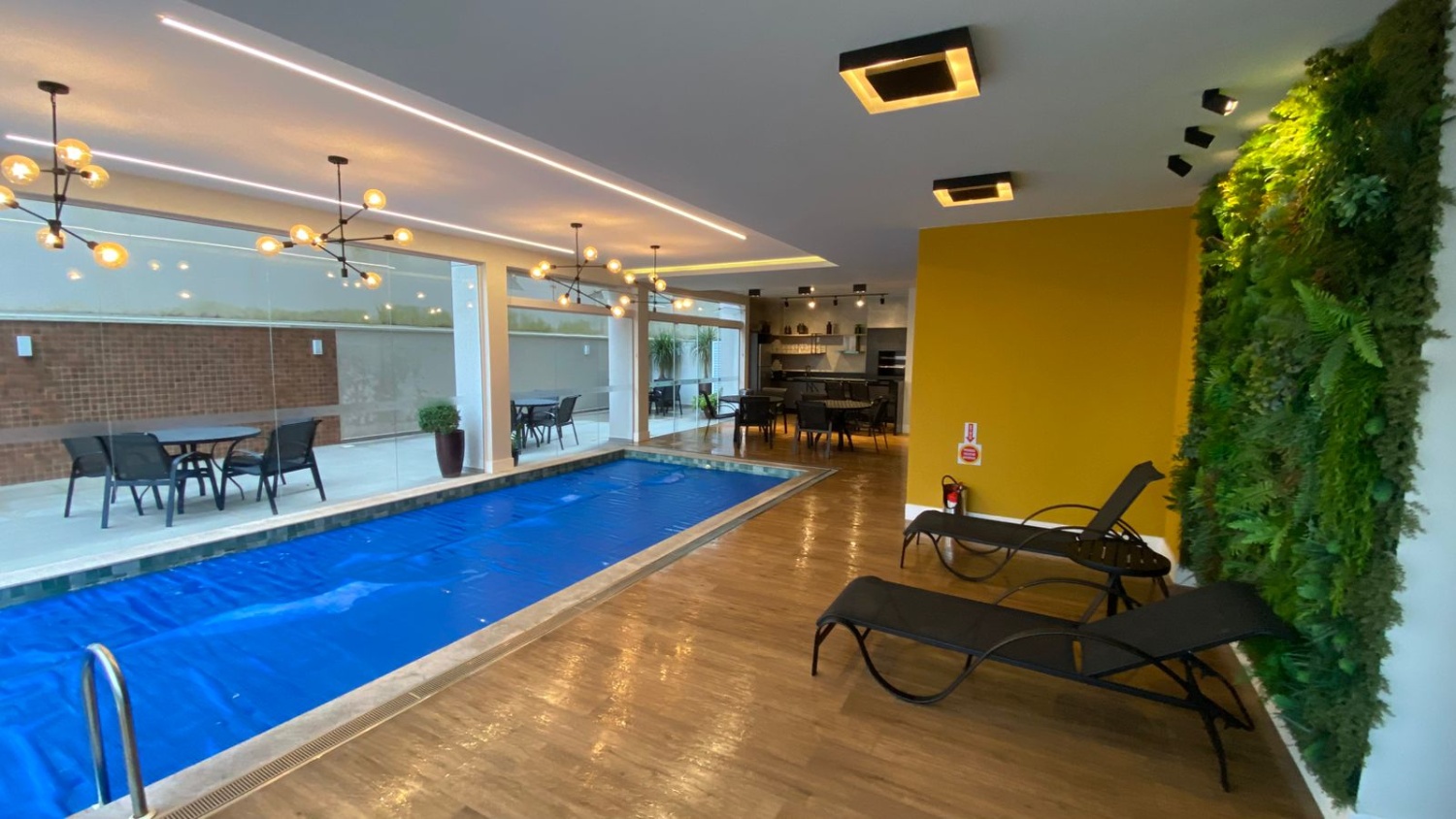 Apartamento no Edifício Porto Vila em Itapema - foto 21