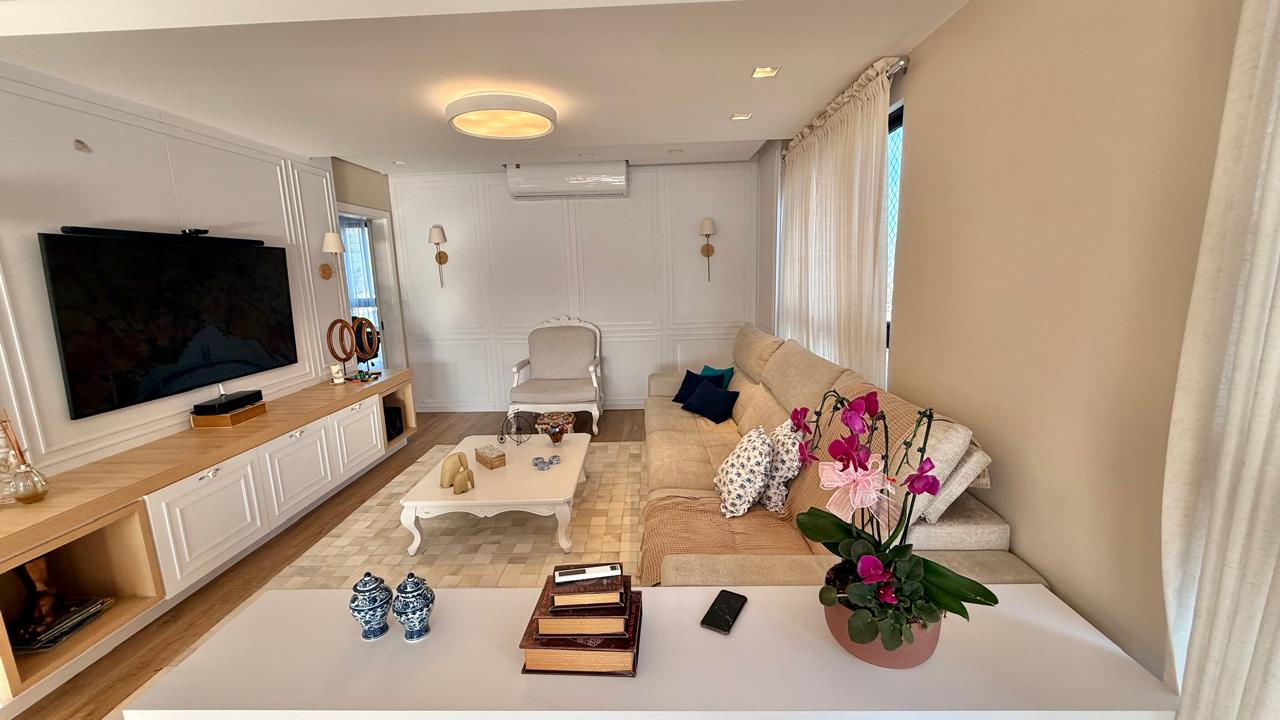 Apartamento Duplex no Edifício Tivoli Plaza em Praia Brava - foto 4
