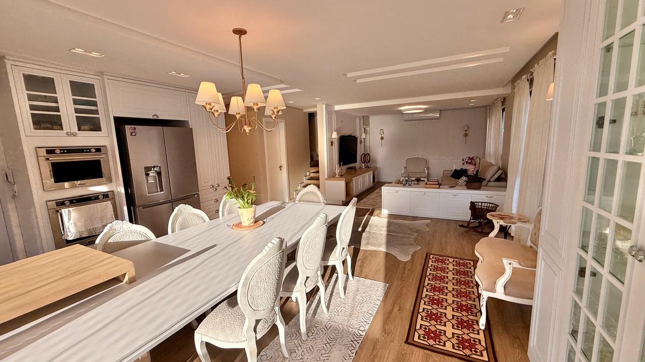 Apartamento Duplex no Edifício Tivoli Plaza em Praia Brava - foto 6