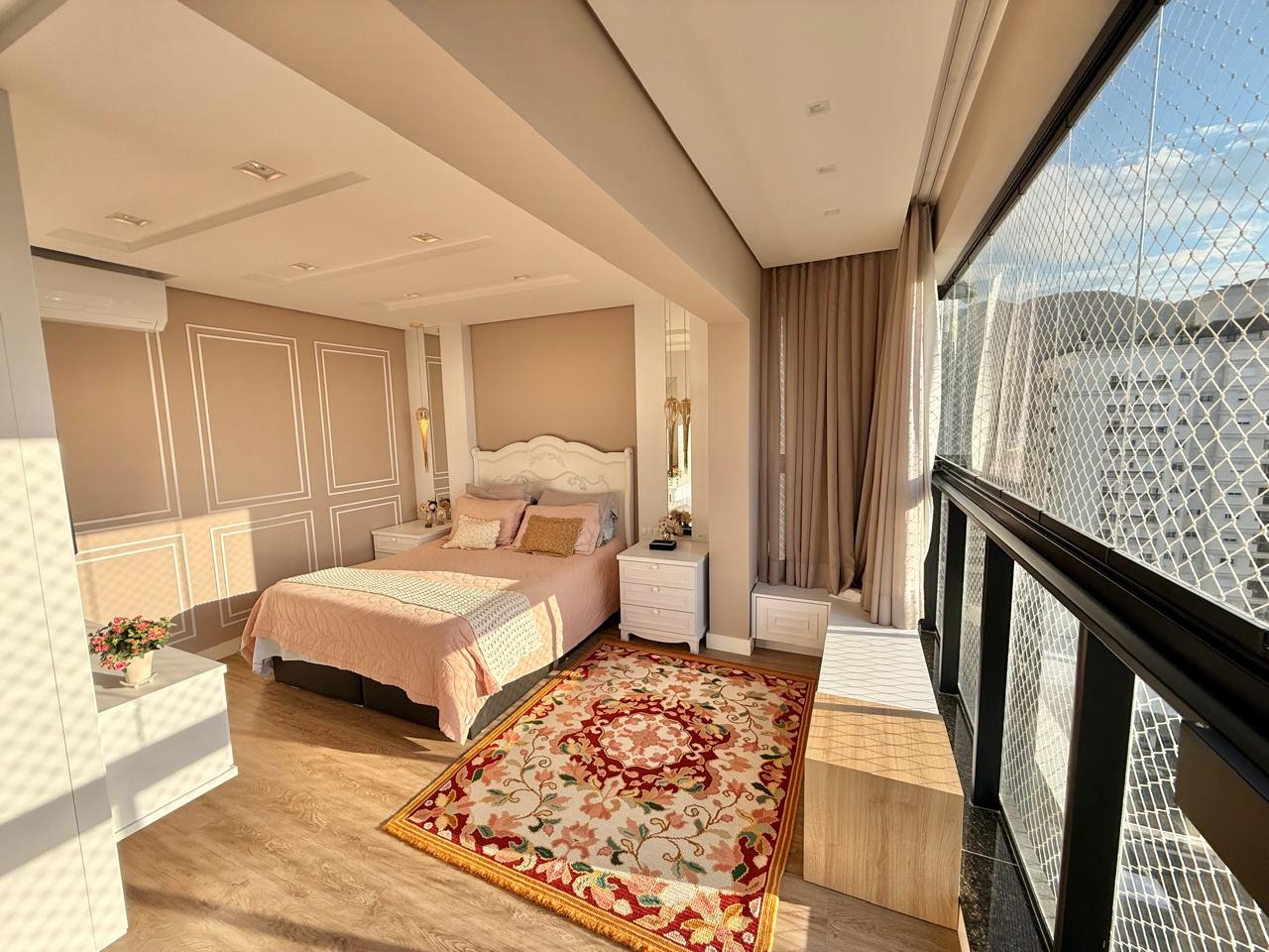 Apartamento Duplex no Edifício Tivoli Plaza em Praia Brava - foto 8