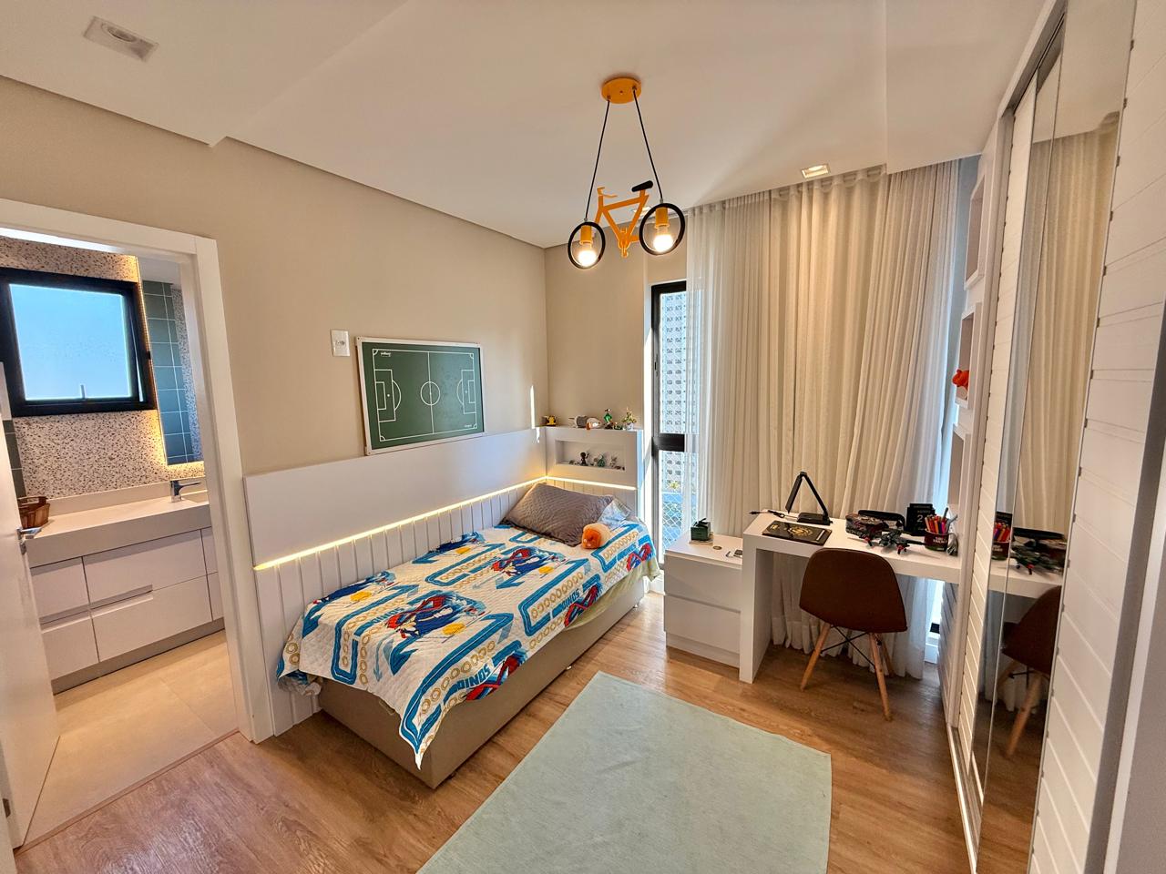Apartamento Duplex no Edifício Tivoli Plaza em Praia Brava - foto 17