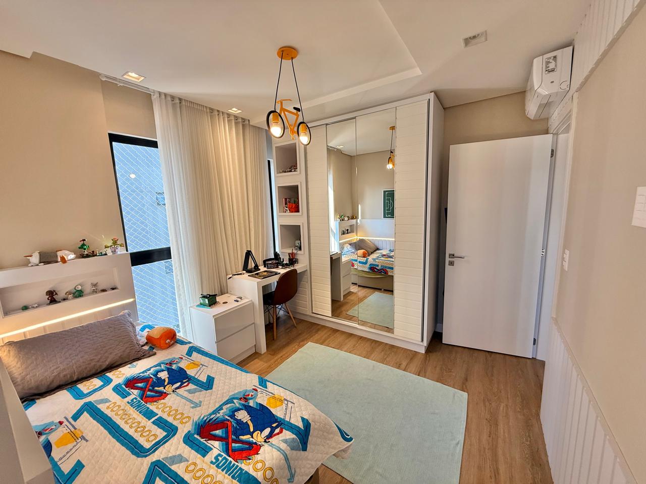 Apartamento Duplex no Edifício Tivoli Plaza em Praia Brava - foto 18
