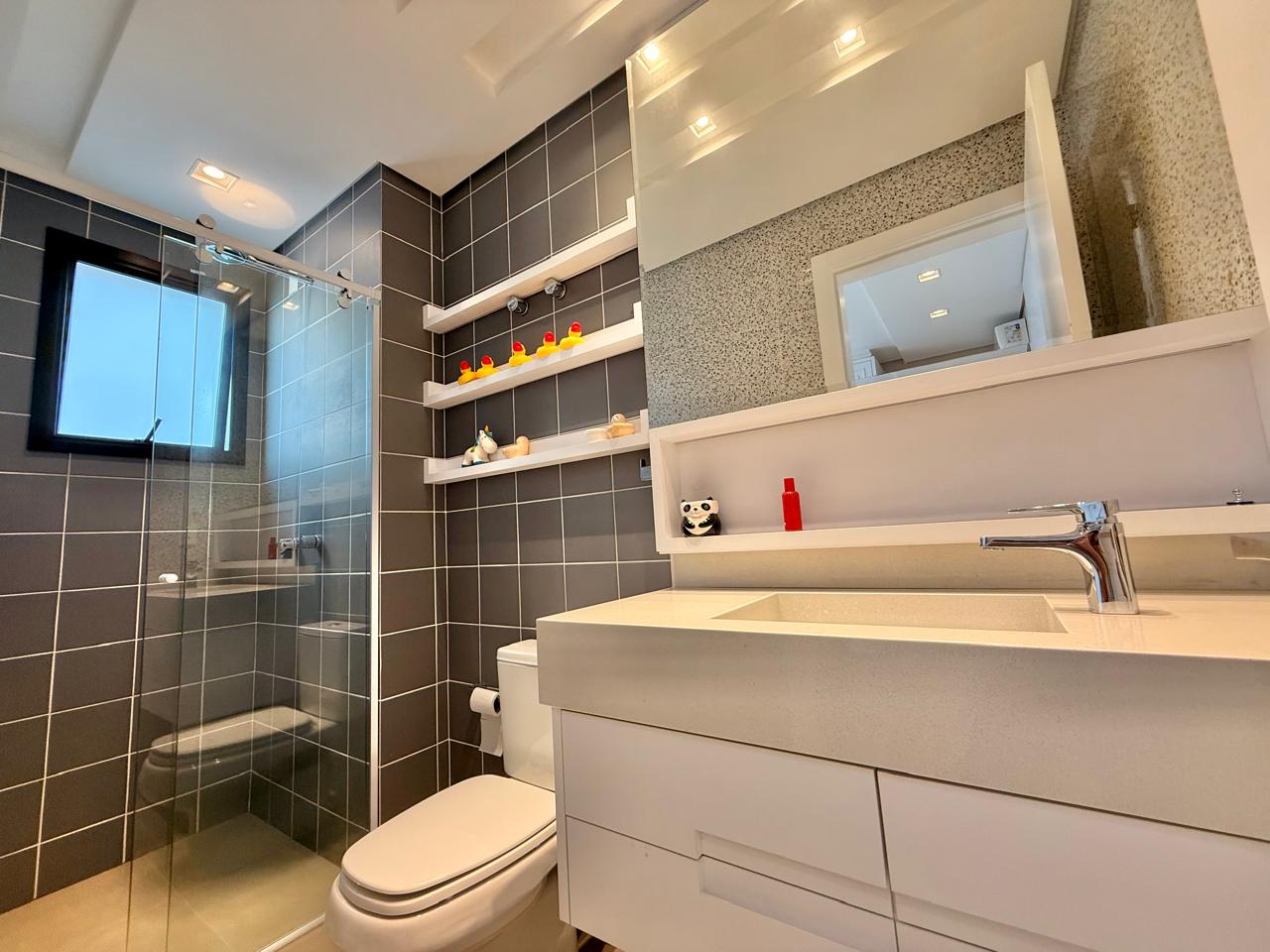 Apartamento Duplex no Edifício Tivoli Plaza em Praia Brava - foto 21