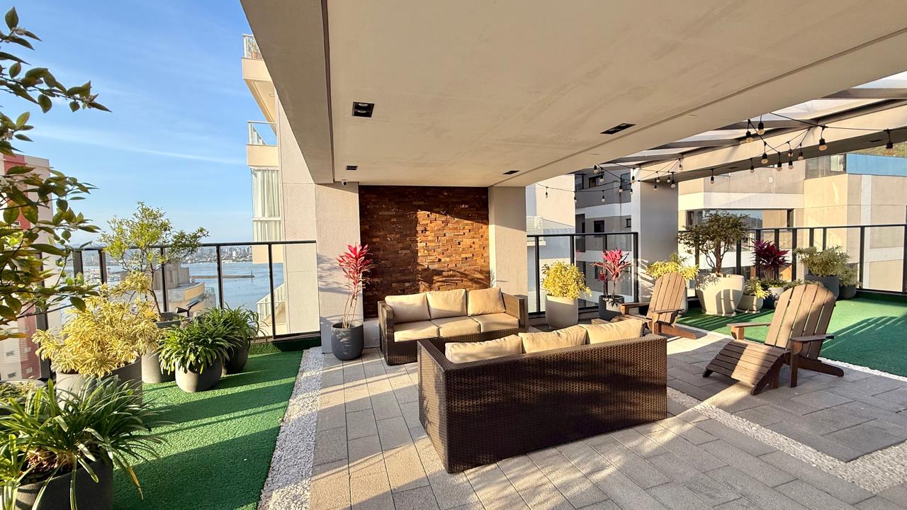 Apartamento Duplex no Edifício Tivoli Plaza em Praia Brava - foto 23