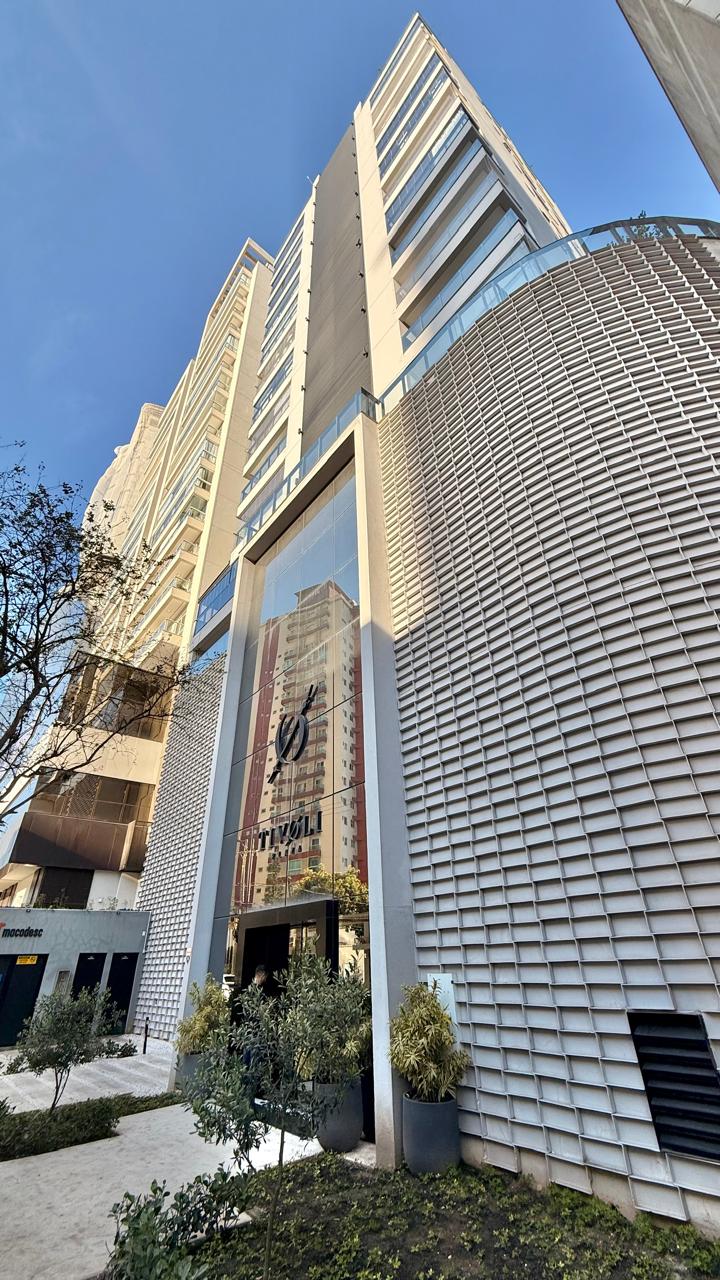 Apartamento Duplex no Edifício Tivoli Plaza em Praia Brava - foto 30