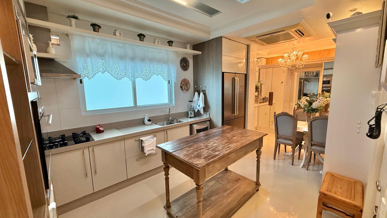 Apartamento no Edifício Renaissance em Balneário Camboriú - foto 11