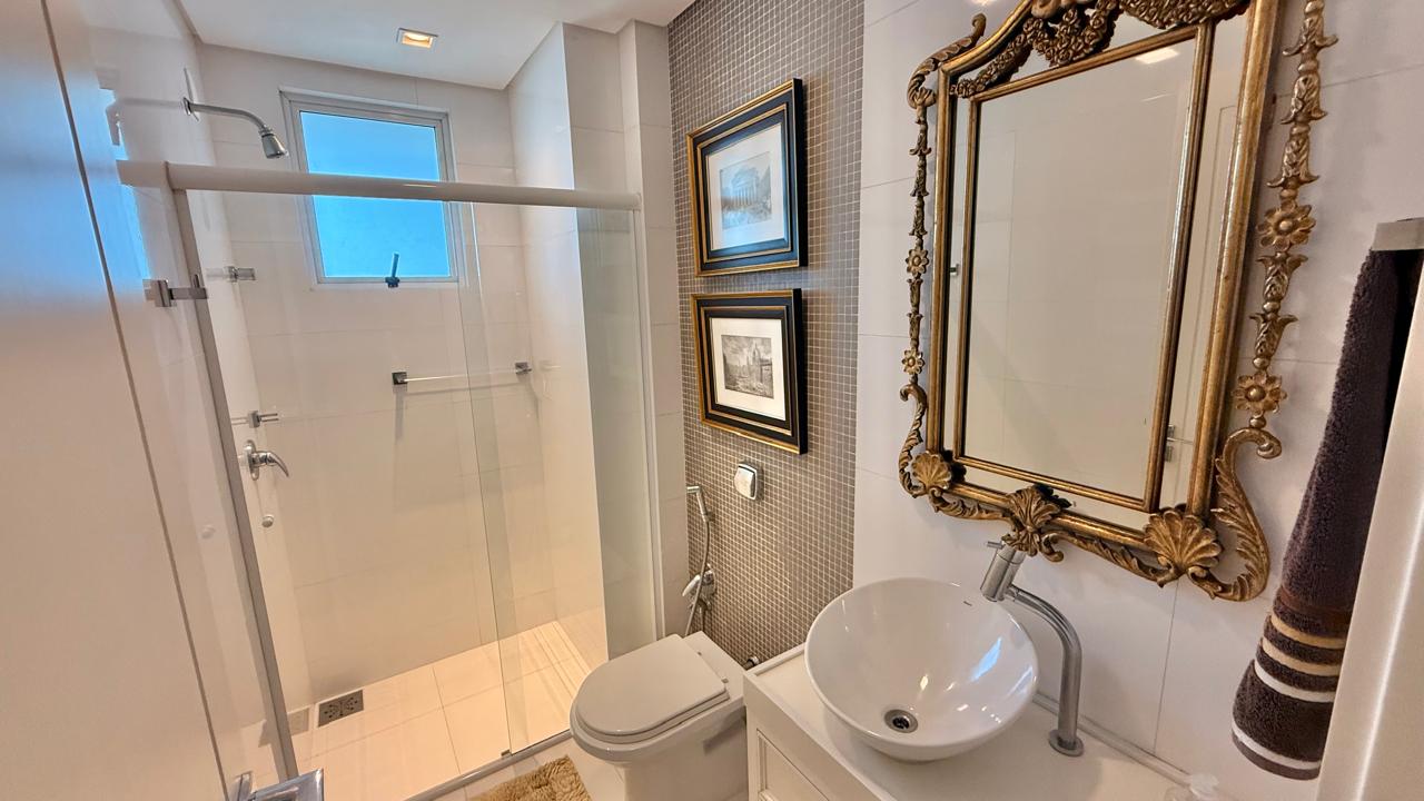 Apartamento no Edifício Renaissance em Balneário Camboriú - foto 17