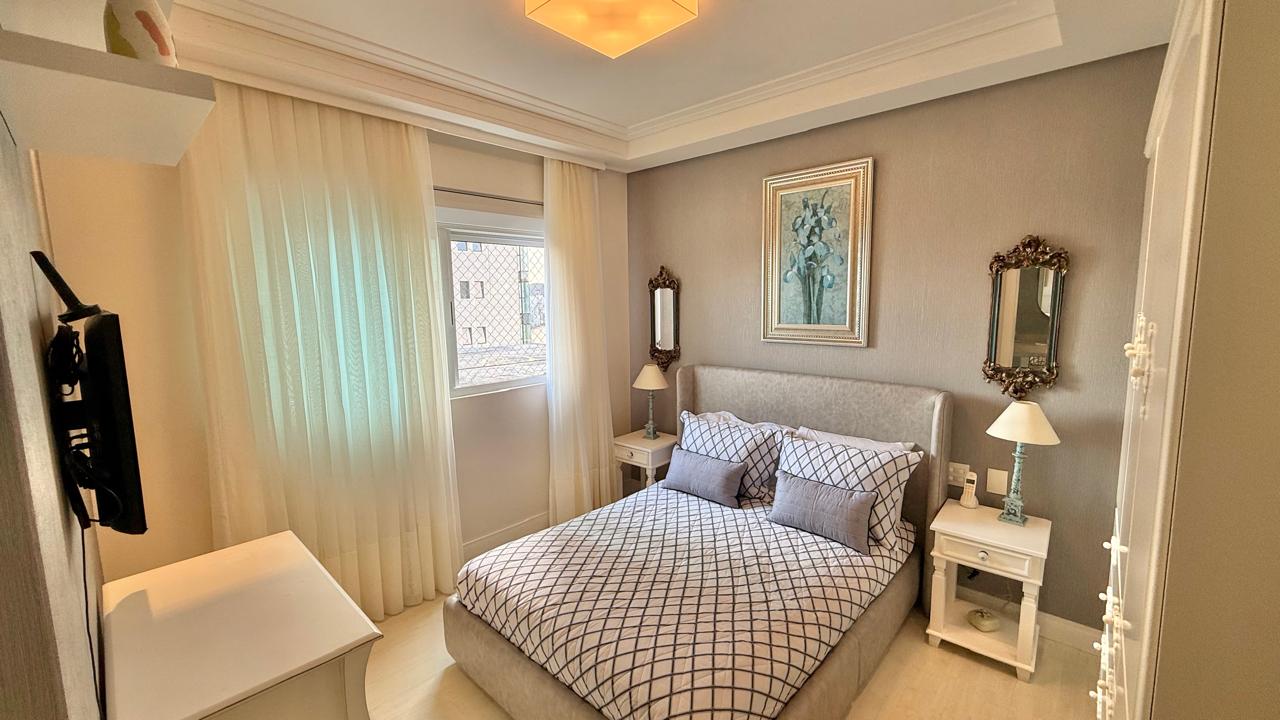 Apartamento no Edifício Renaissance em Balneário Camboriú - foto 23