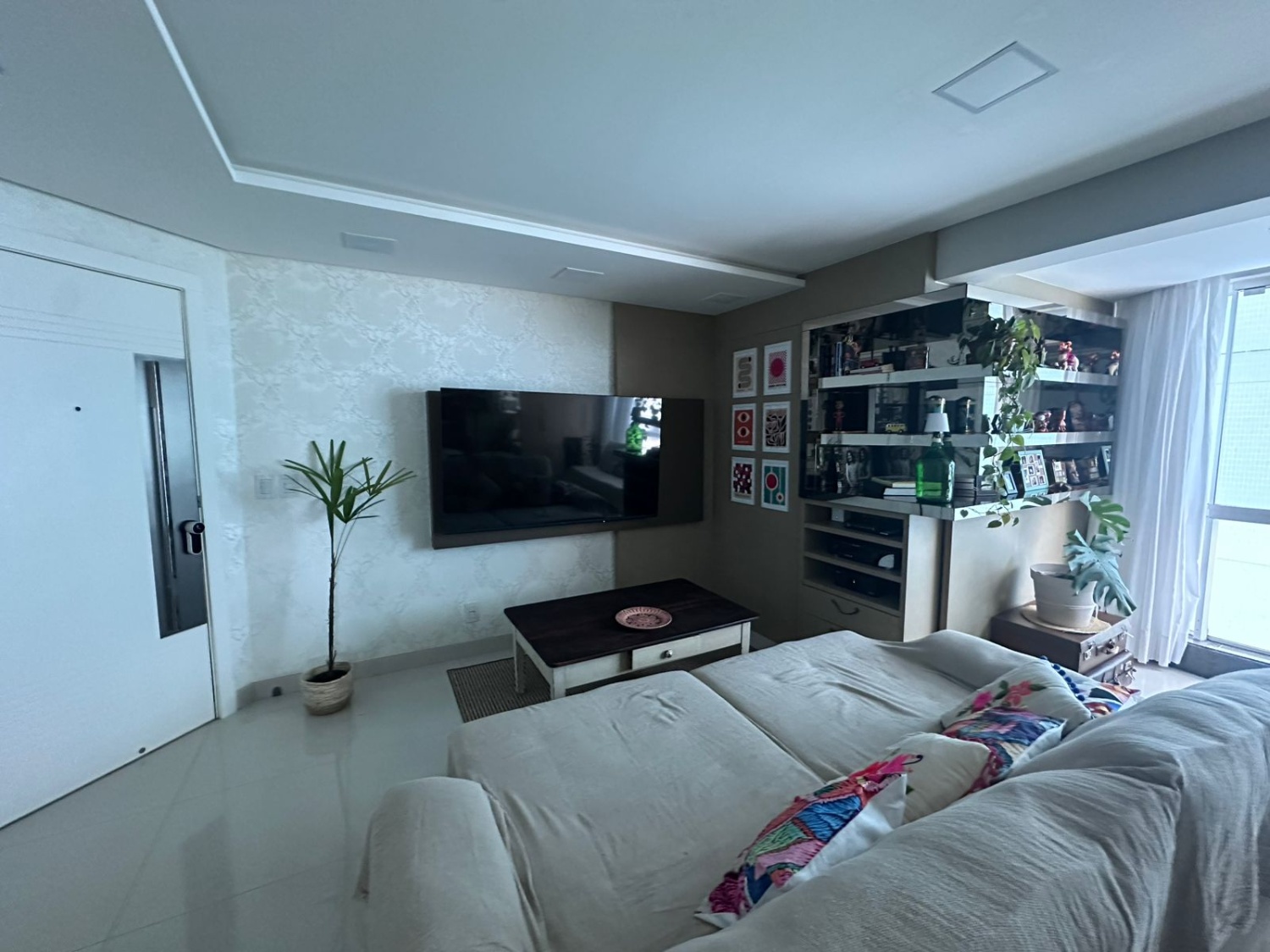 Apartamento no Edifício Number One em Balneário Camboriú - foto 2