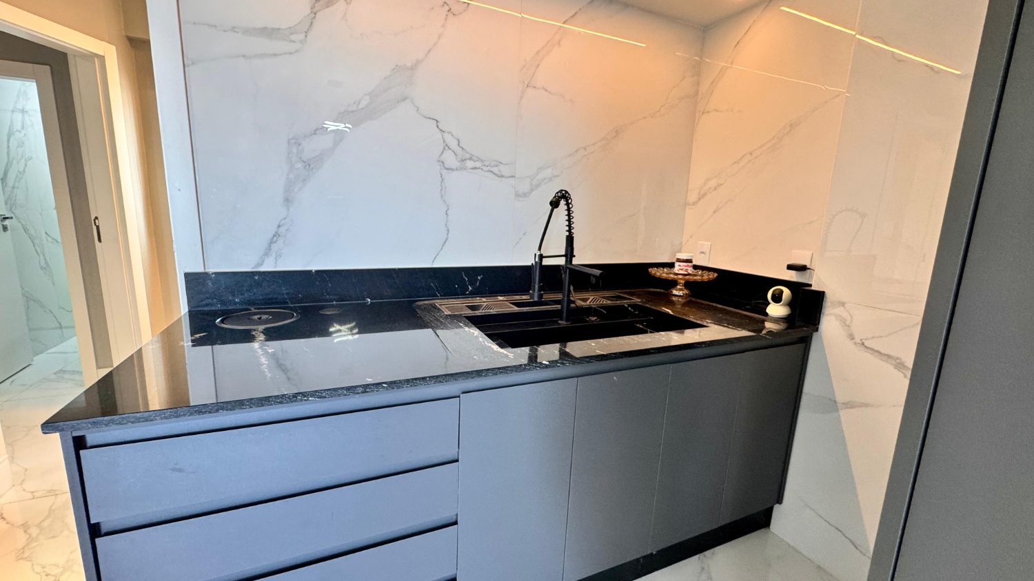 Apartamento no Edifício Lady em Balneário Camboriú - foto 8