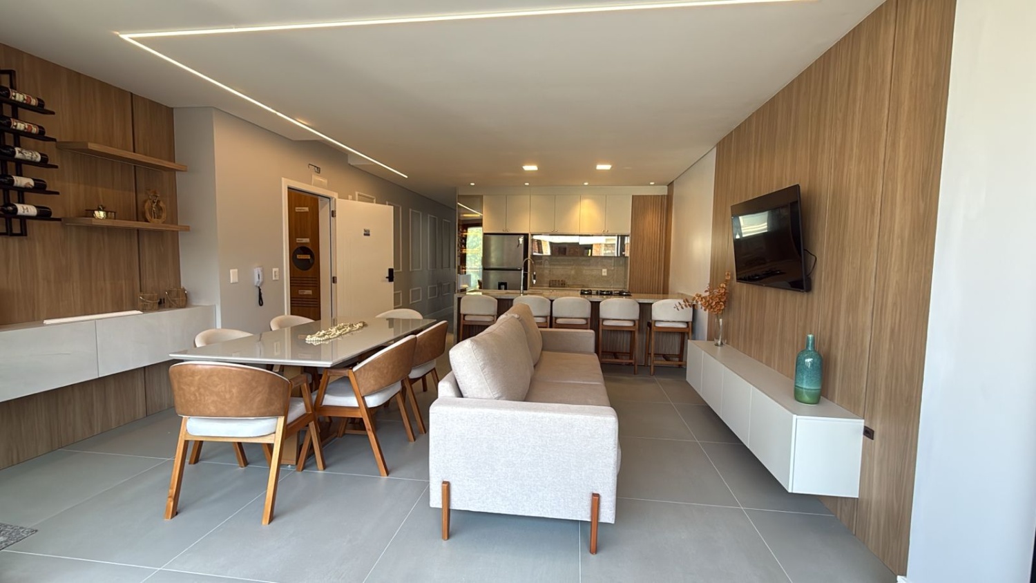 Apartamento no Edifício Dusseldorf na Praia Brava - foto 3