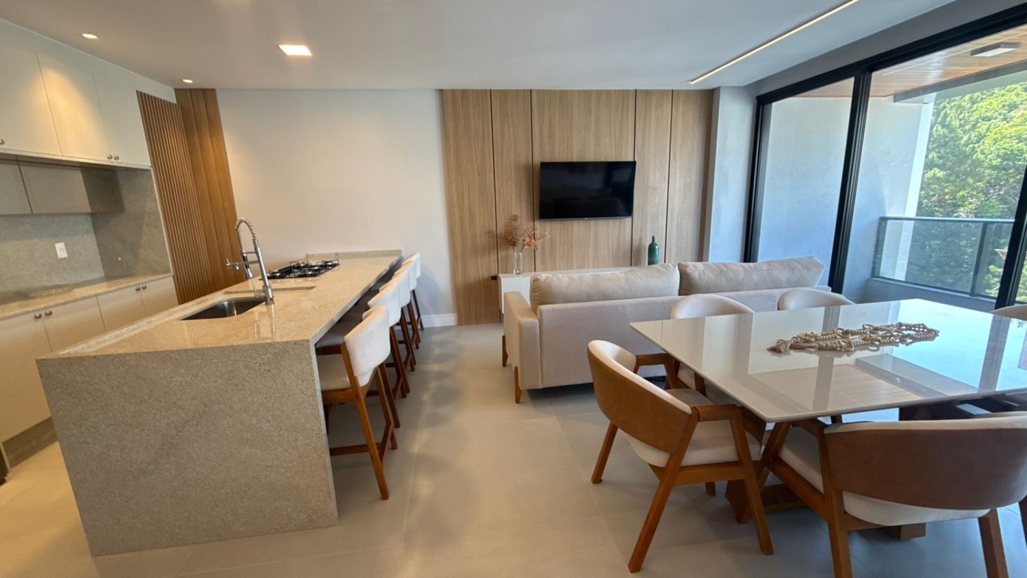 Apartamento no Edifício Dusseldorf na Praia Brava - foto 5