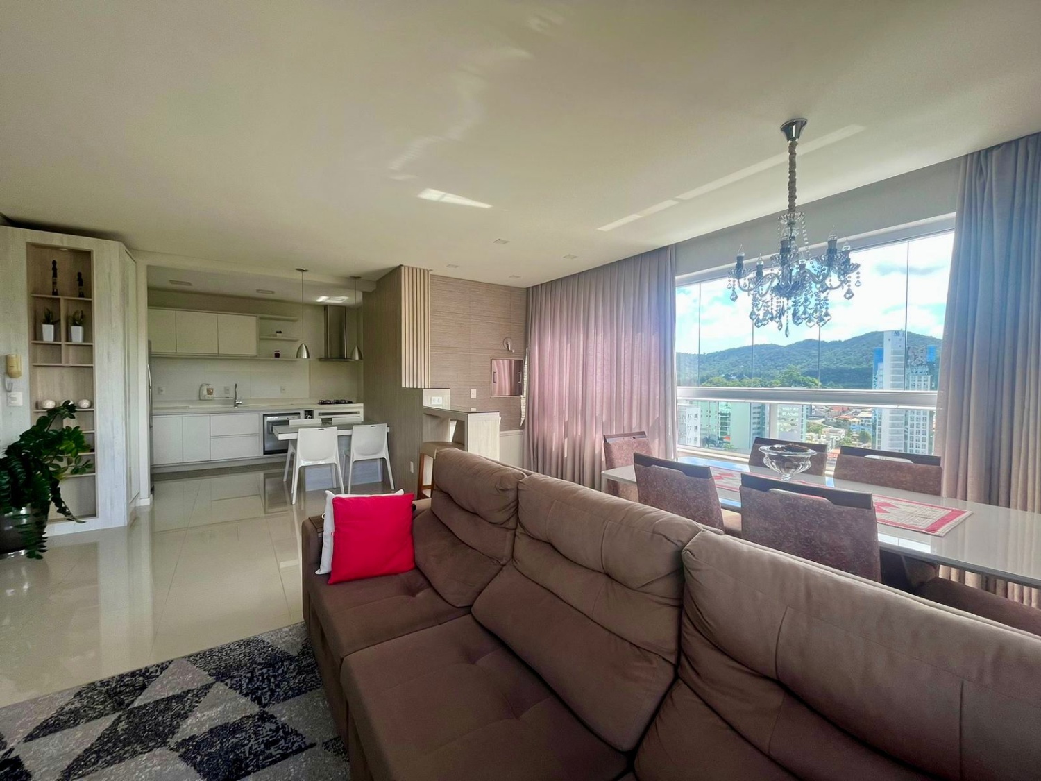 Apartamento Ed. Farol Ponta do Mel em Balneário Camboriú
