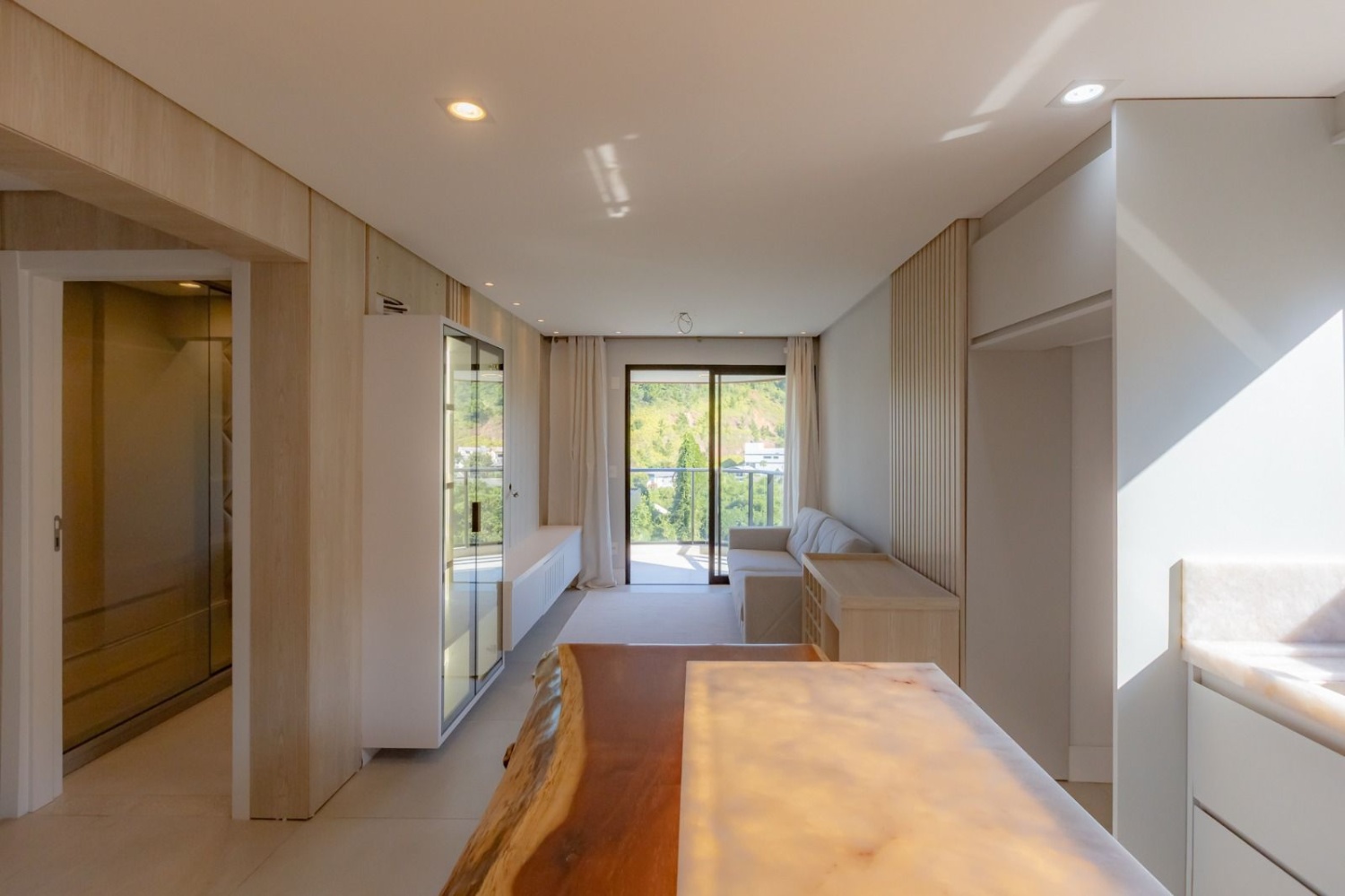 Apartamento no Edifício Palm Coast na Praia Brava - foto 2