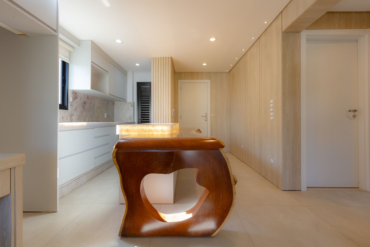 Apartamento no Edifício Palm Coast na Praia Brava - foto 6
