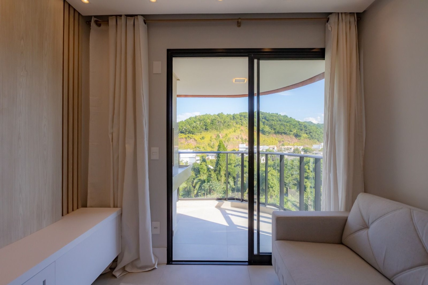 Apartamento no Edifício Palm Coast na Praia Brava - foto 8