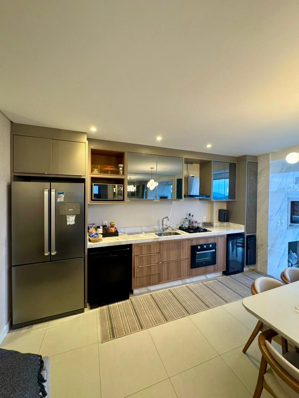 Apartamento no Edifício Brava Hill na Praia Brava - foto 3