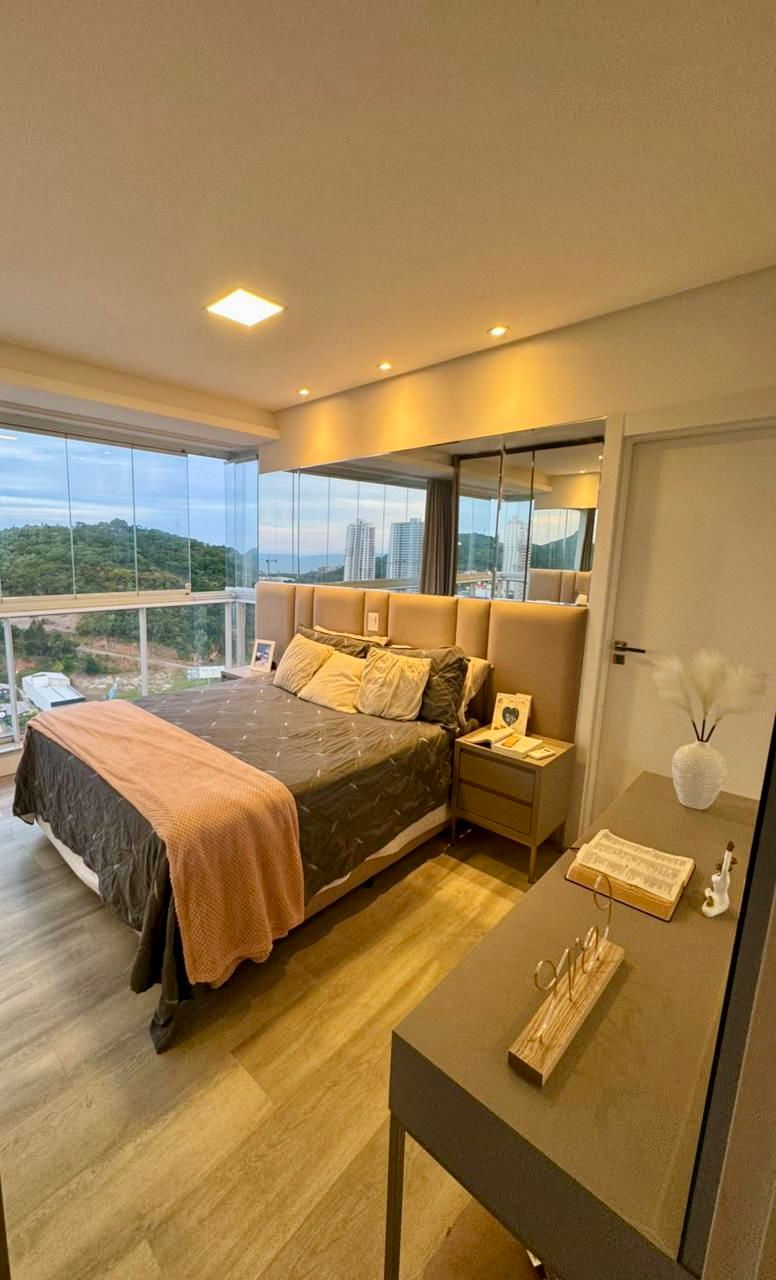 Apartamento no Edifício Brava Hill na Praia Brava - foto 4