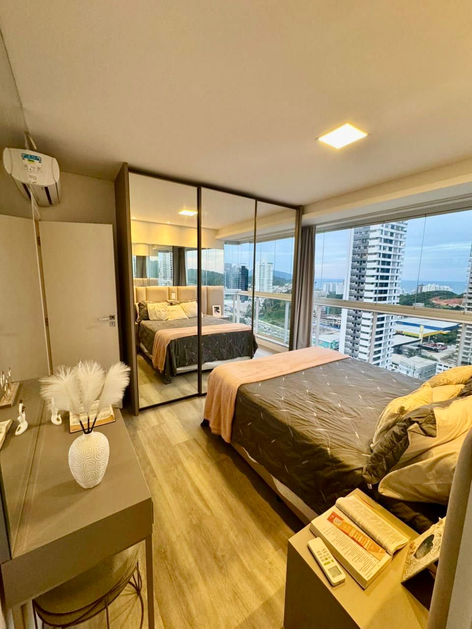 Apartamento no Edifício Brava Hill na Praia Brava - foto 5