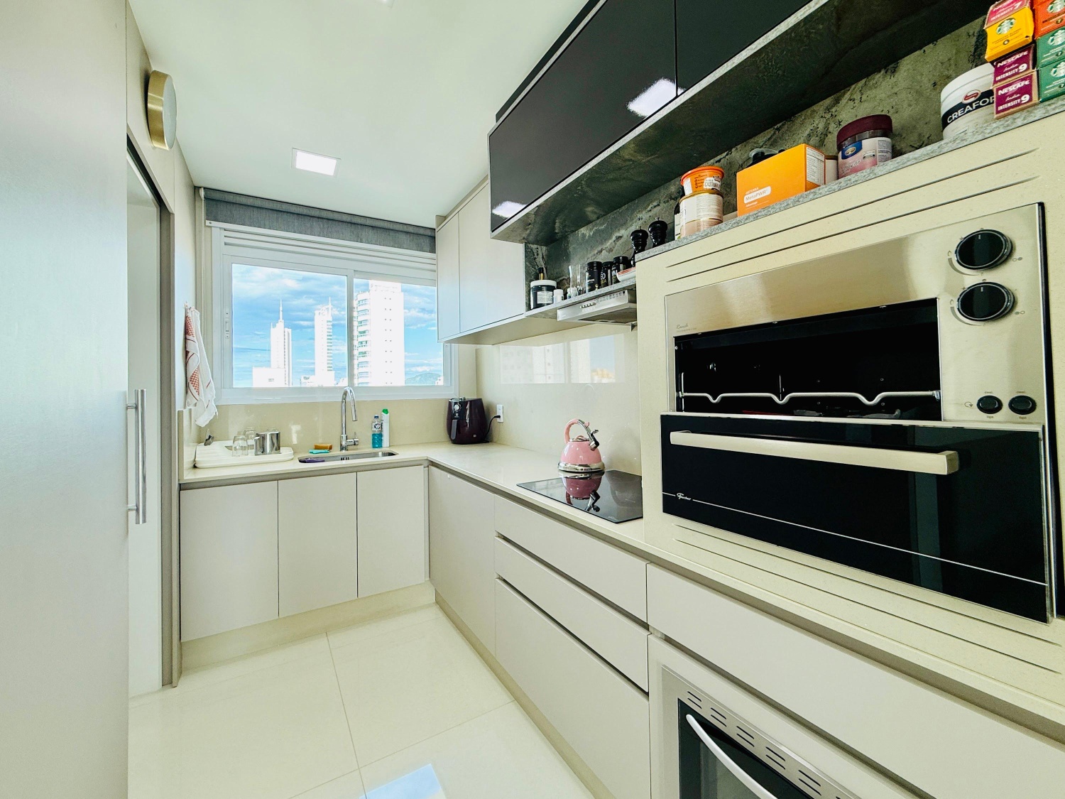 Apartamento no Edifício Falcon Tower - - foto 5