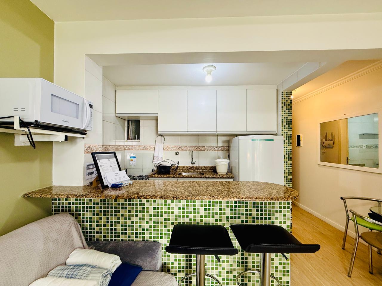 Apartamento no Ed. Residencial Mar Azul em Balneário Camboriú - foto 4