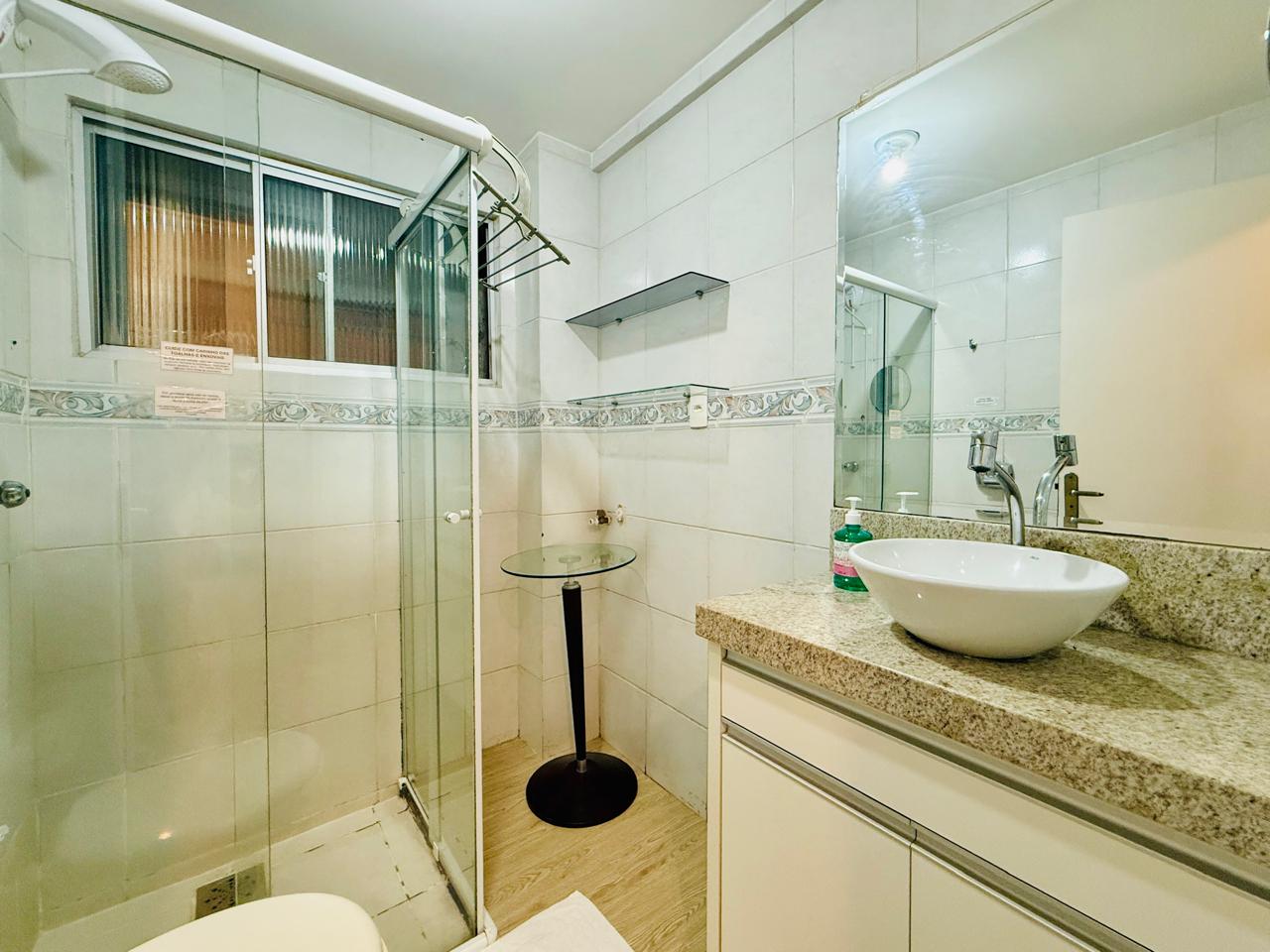 Apartamento no Ed. Residencial Mar Azul em Balneário Camboriú - foto 10