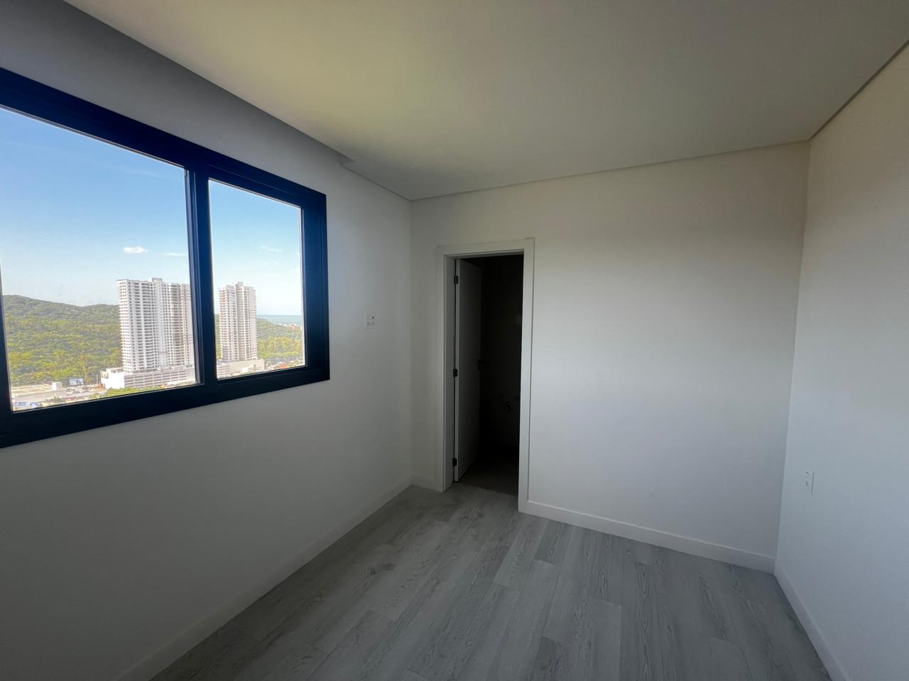 Apartamento no Edifício Brava Breeze Residence na Praia Brava em Itajaí