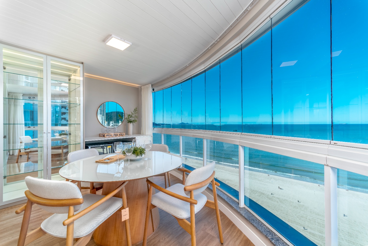 Apartamento no Ed. Number One em Balneário Camboriú - foto 6