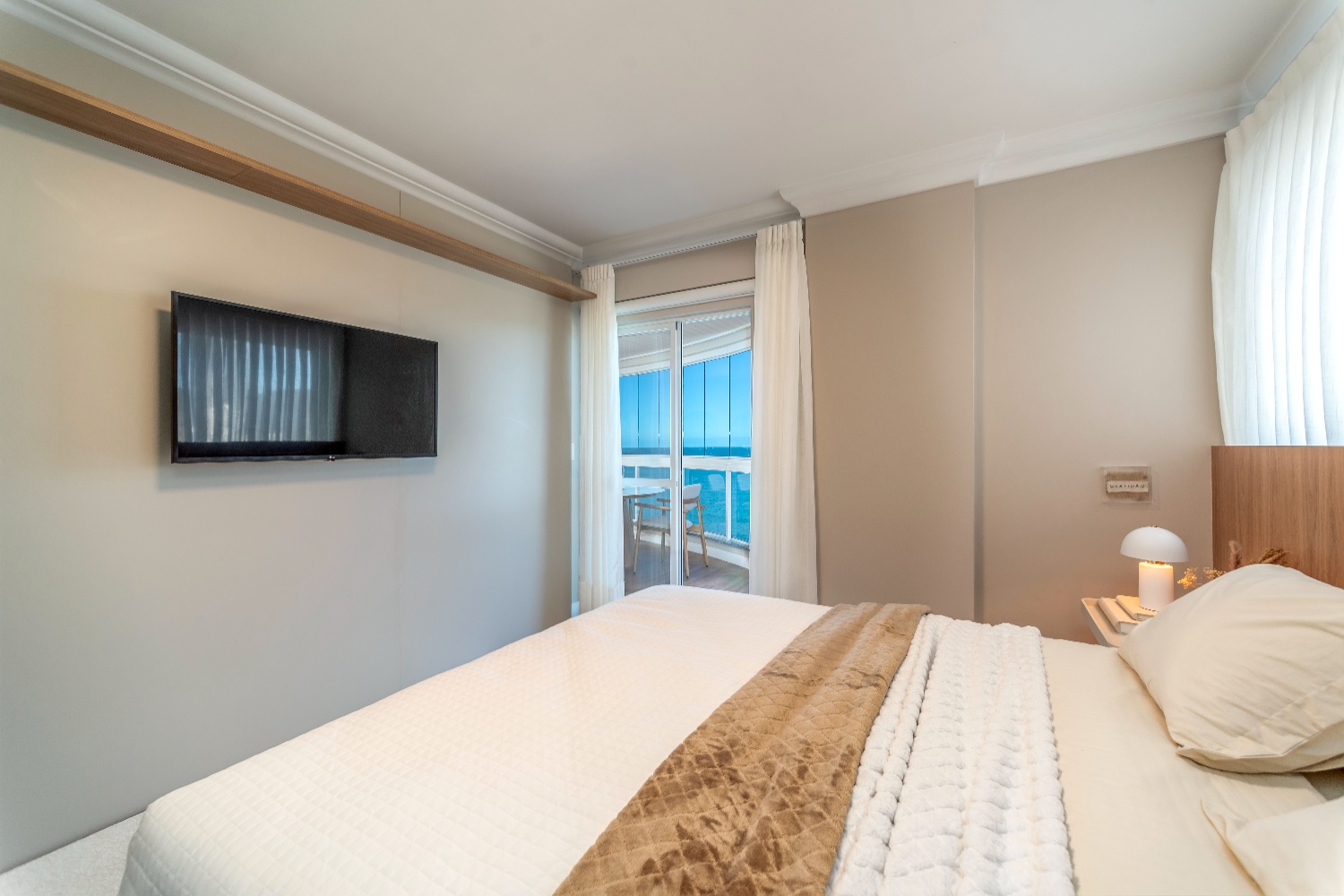 Apartamento no Ed. Number One em Balneário Camboriú - foto 8