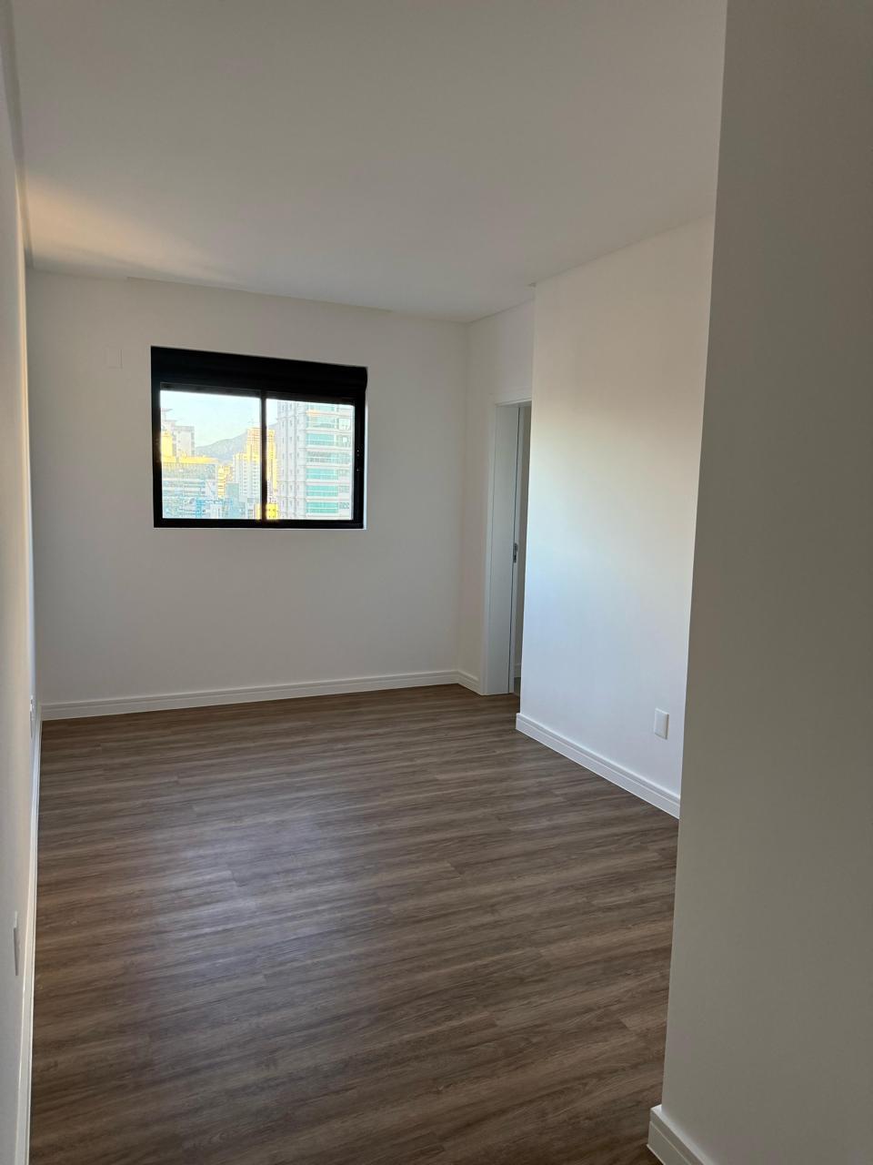 Apartamento no Ed. Diamond Tower em Meia Praia/SC - foto 15