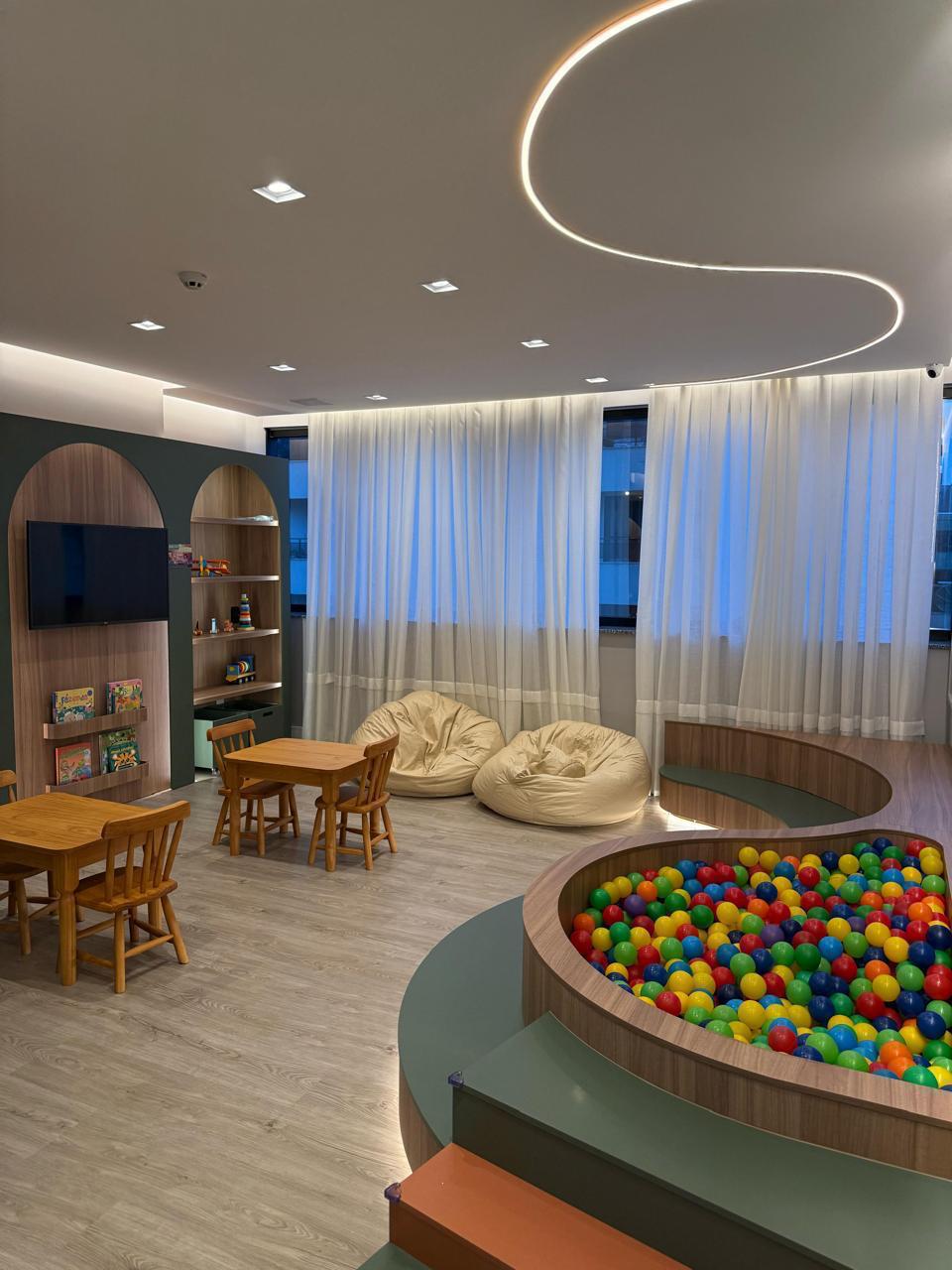 Apartamento no Ed. Diamond Tower em Meia Praia/SC - foto 20