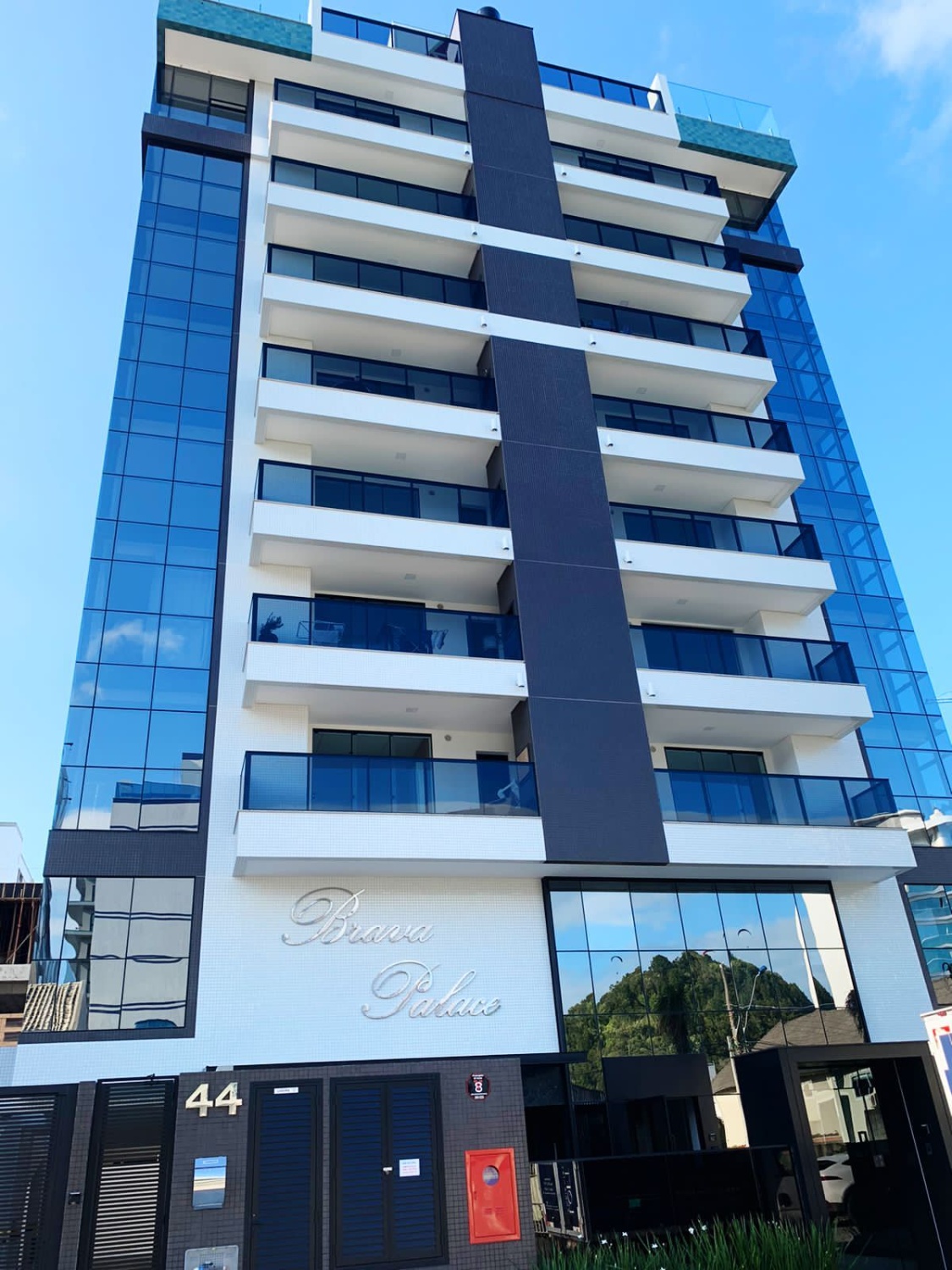 Apartamento no Brava Palace Residence na Praia Brava - foto 2