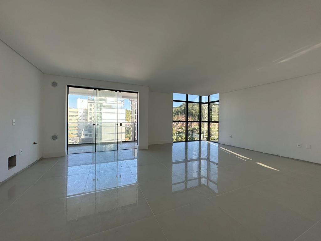 Apartamento no Brava Palace Residence na Praia Brava - foto 3