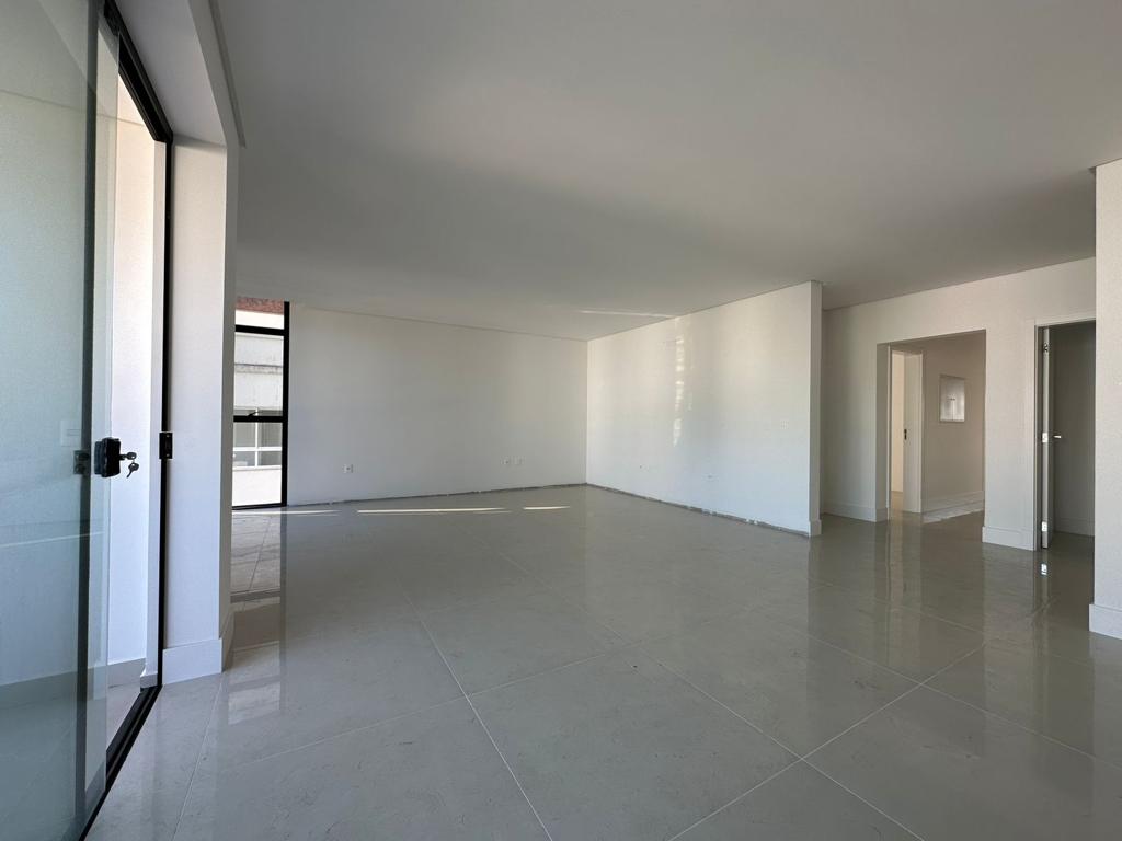 Apartamento no Brava Palace Residence na Praia Brava - foto 4