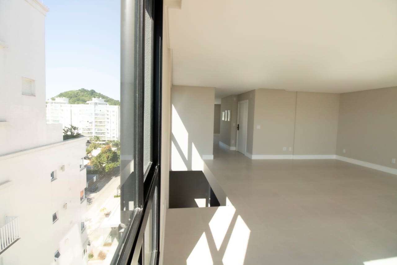 Duplex no Ed. Brava 22 na Praia Brava - foto 12