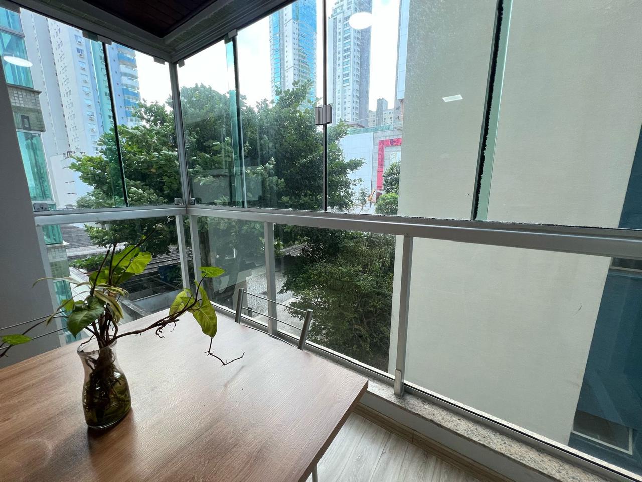 Apartamento no Ed. Albany em Balneário Camboriú - foto 2