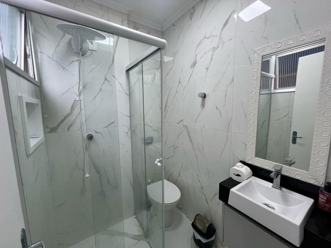 Apartamento no Ed. Albany em Balneário Camboriú - foto 8