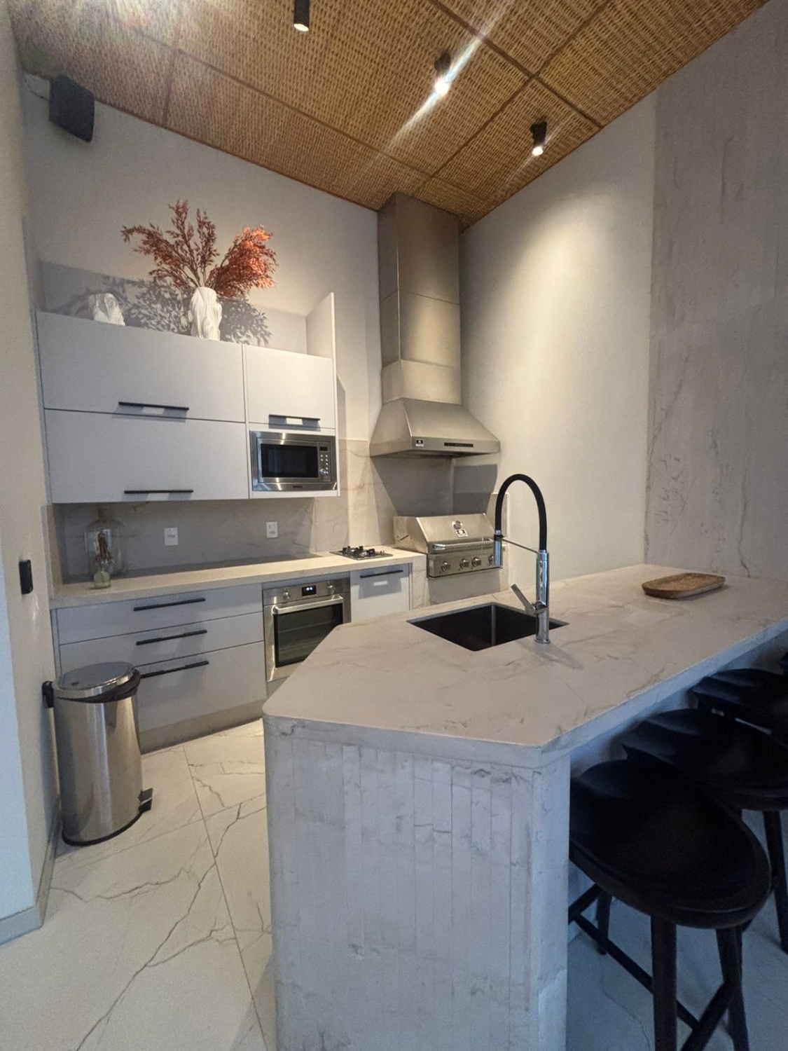 Apartamento no Ed. Las Brisas em Balneário Camboriú - foto 11