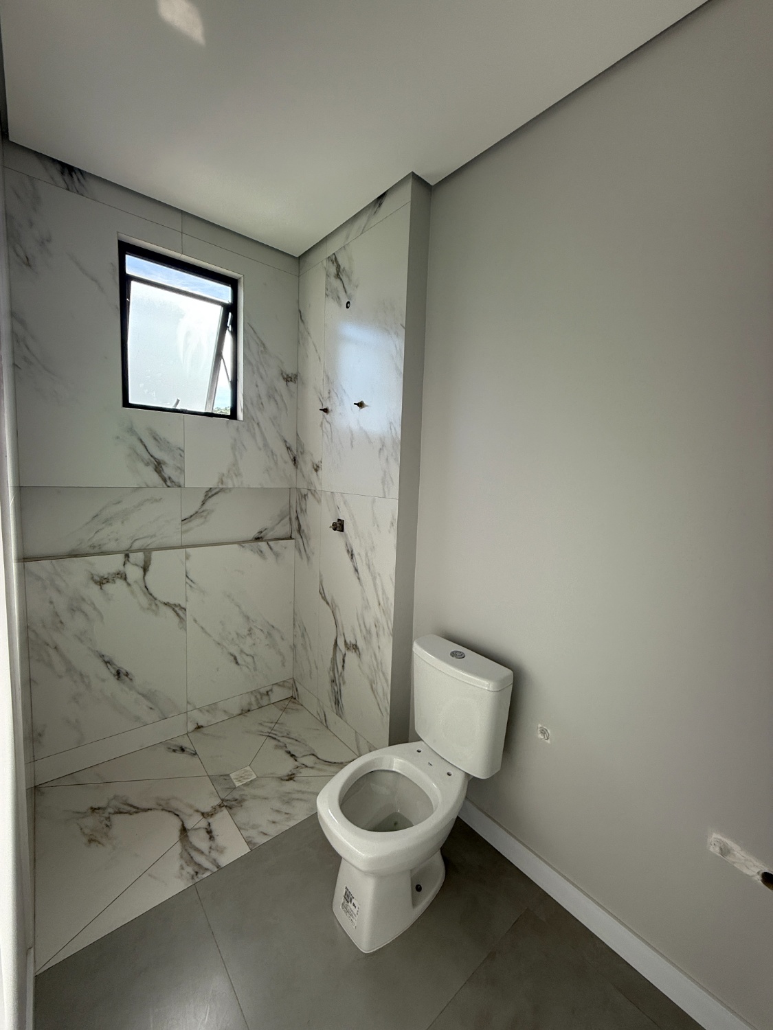 Apartamento no Ed. Costa Esmeralda Residence em Balneário Camboriú - foto 22