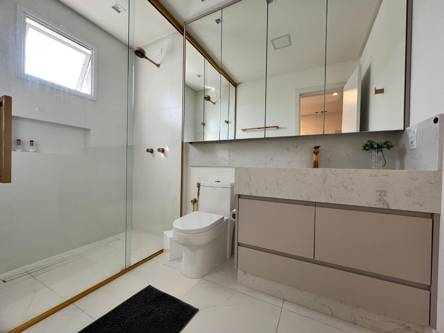 Apartamento no Residencial Brava Arts na Praia Brava - foto 12