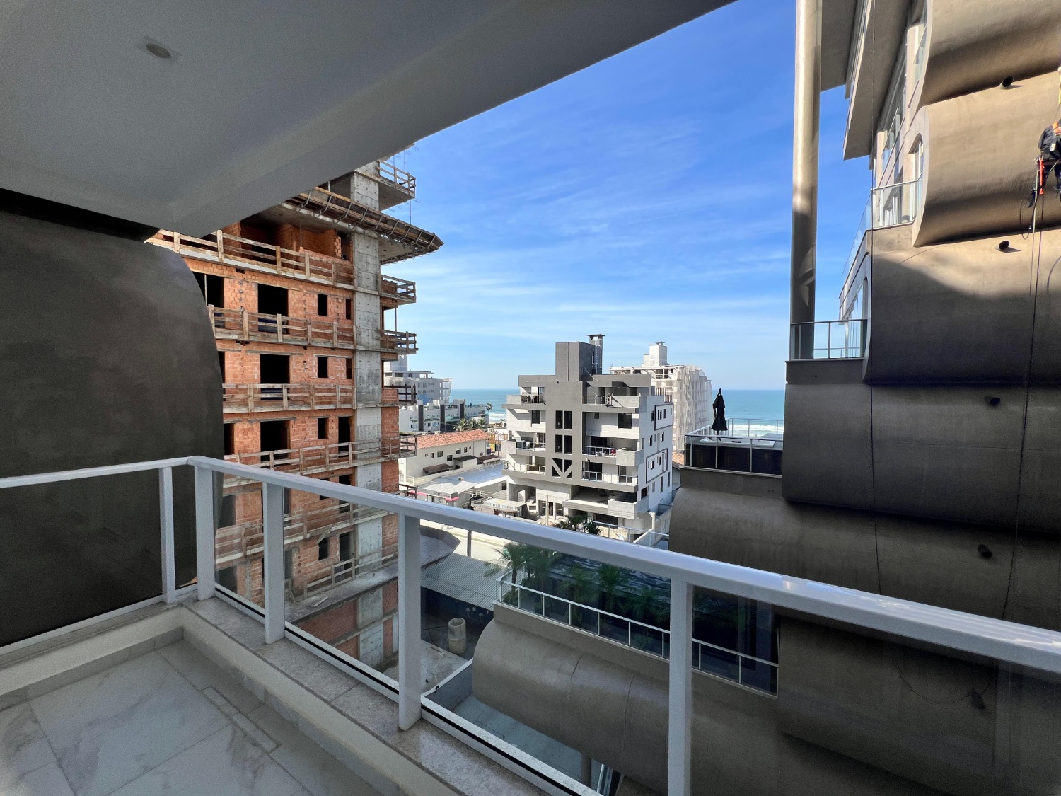 Apartamento no Residencial Brava Arts na Praia Brava - foto 14