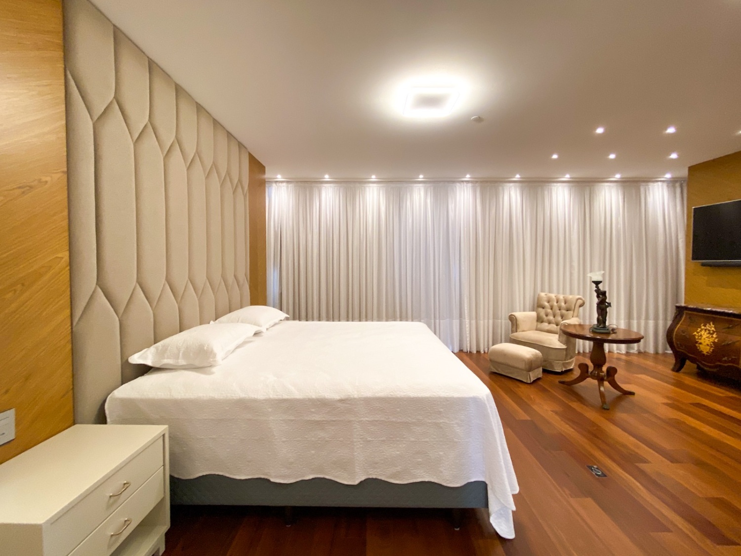 Apartamento no Ed. Copenhagen em Balneário Camboriú - foto 19