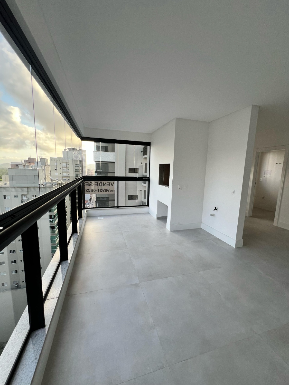 Apartamento no Ed. Fiore Del Mare em Meia Praia - Itapema/SC - foto 4